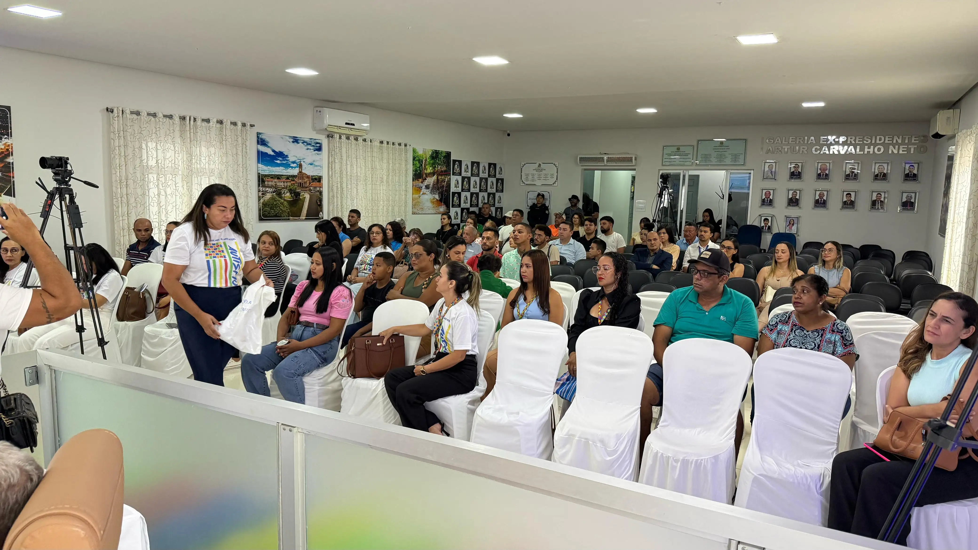 Foto 3 – Câmara Municipal de Grajaú realiza sessão especial pelo Dia Mundial da Conscientização do Autismo!